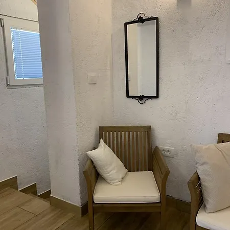 Micnek Apartment