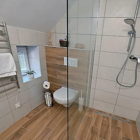 Micnek Apartman *